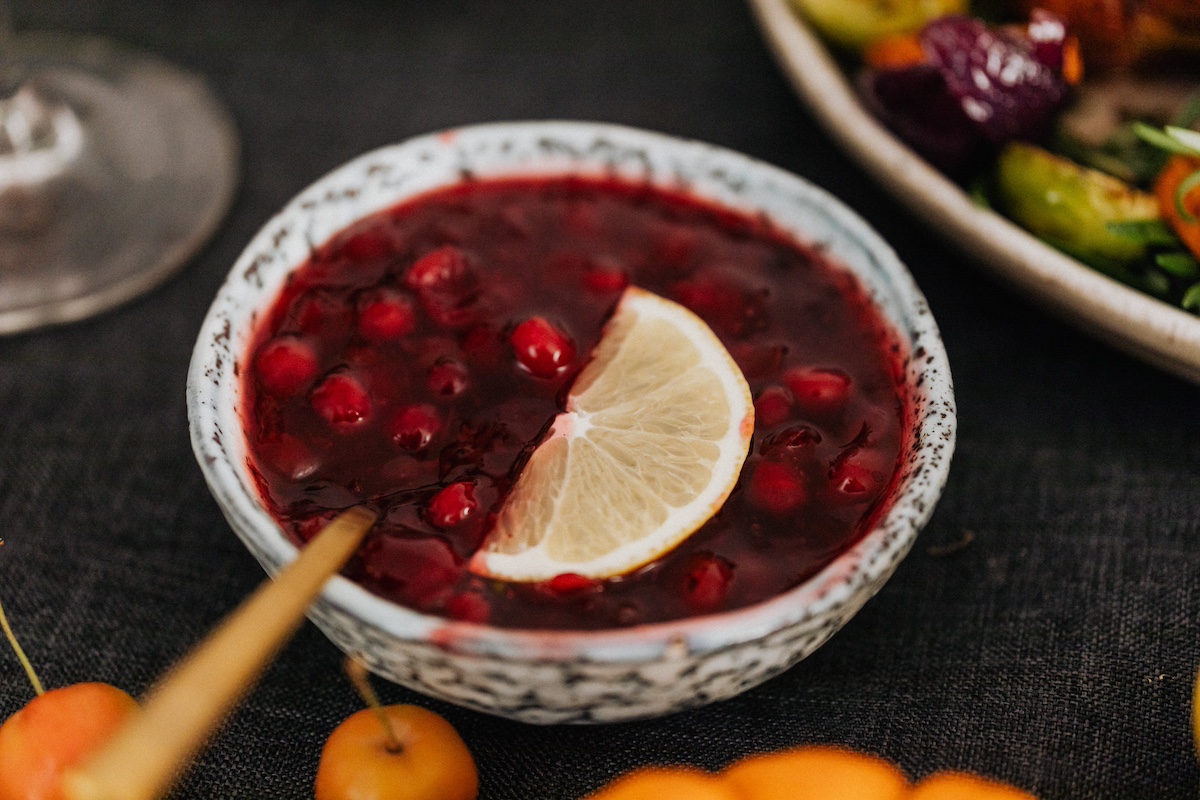 Discover the ultimate Christmas condiment: cranberry jelly